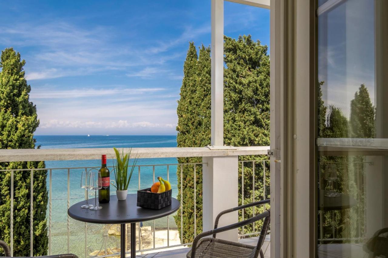 Villa Valdepian Apartments Savudrija Esterno foto